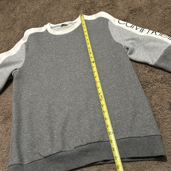 Men’s Calvin Klein Color Block Crewneck Sweatshirt-Sz M-Like New-Gray/White - Picture 13 of 16